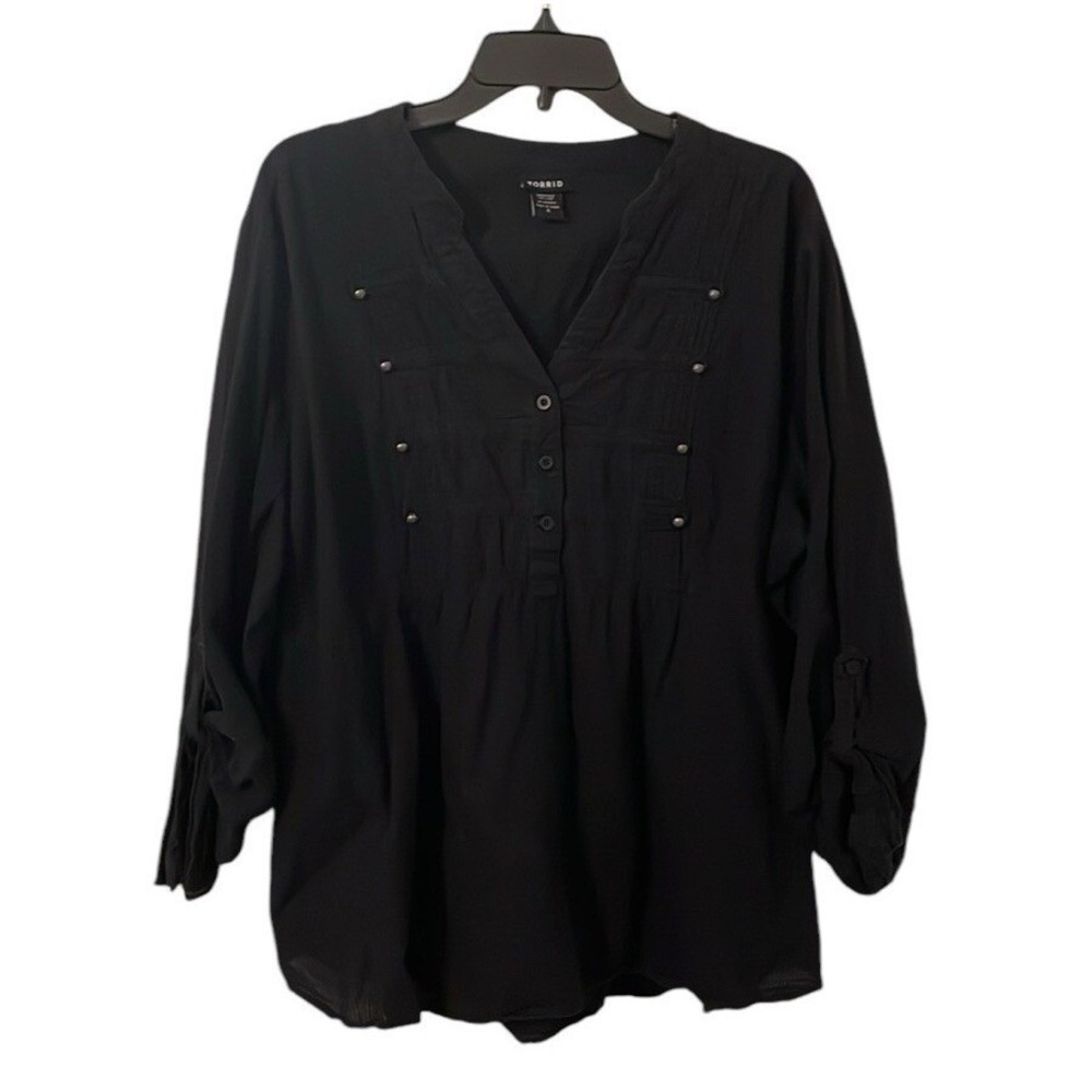 Torrid Women's Black V-Neck Button Full/Quarter Sleeve Roll Up Top Size‎ 4X